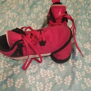 Big Kids Pink Valentine Air Jordan's, size 7Y
